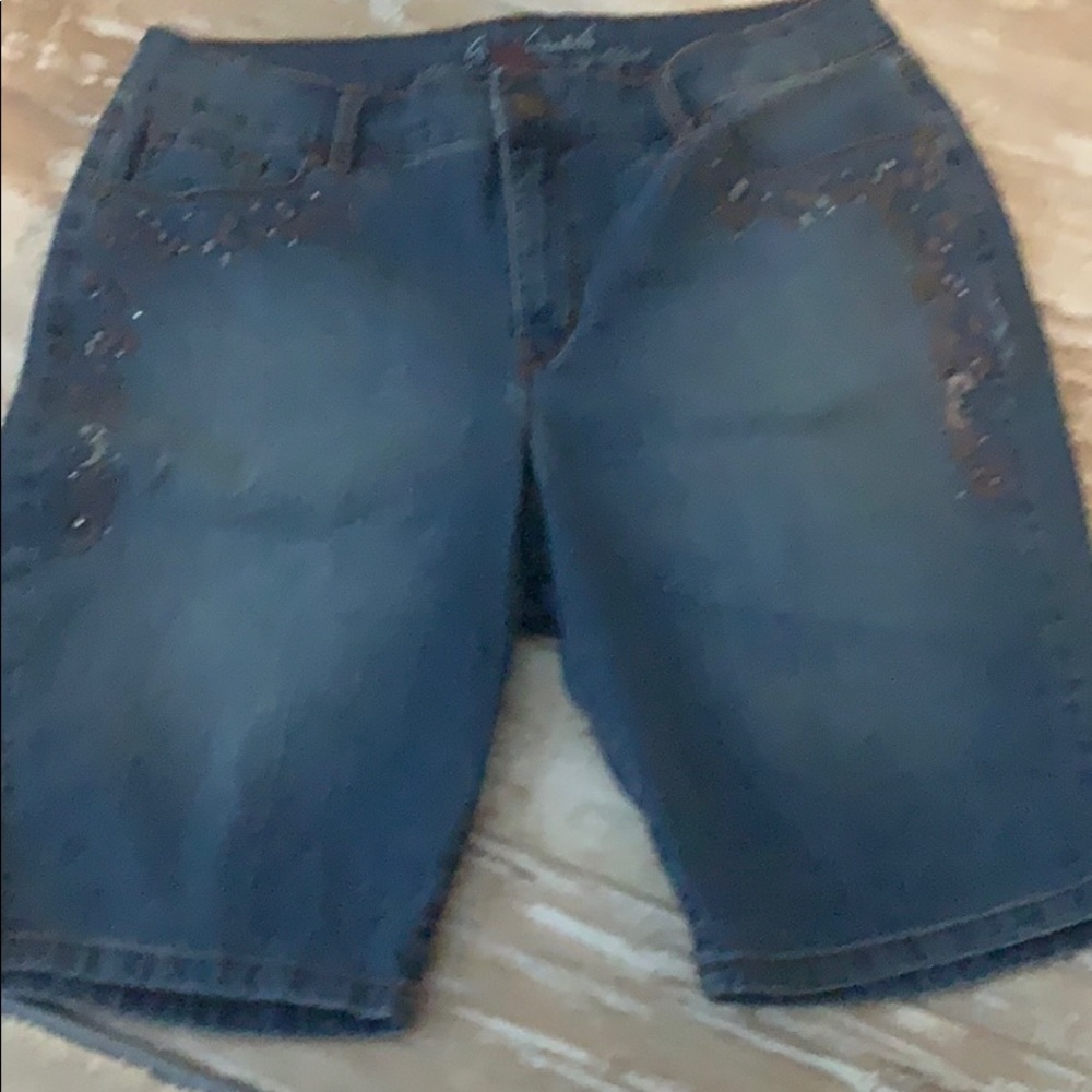Gloria Vanderbilt Jessa shorts
